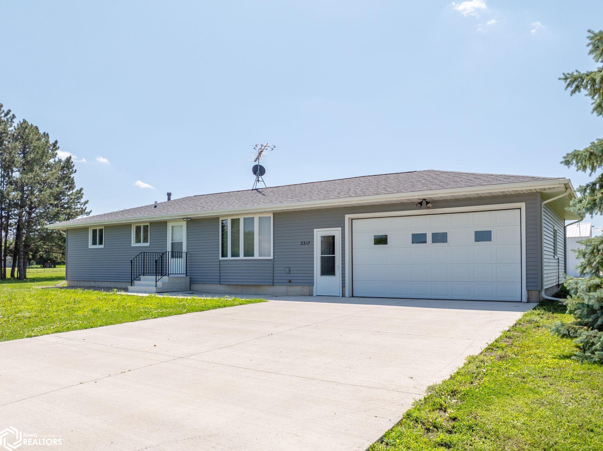 Photo 1 of 66 — 3310 Delaware Avenue, Mason City, IA 50401