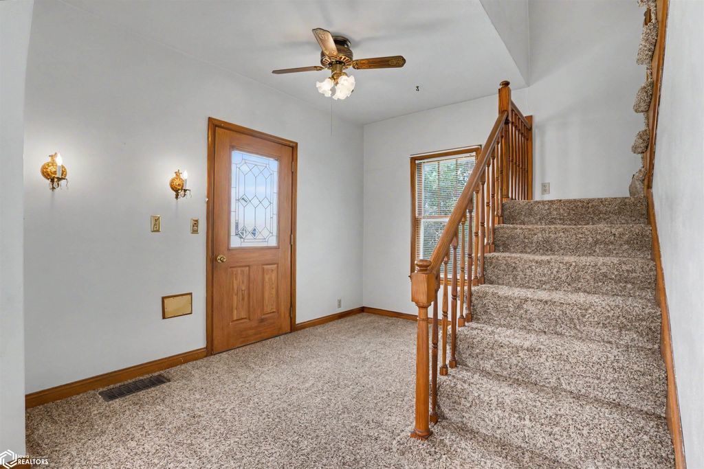 Photo of 210 S Jefferson St. ST, Mount Pleasant, IA 52641 (MLS # 6338140)