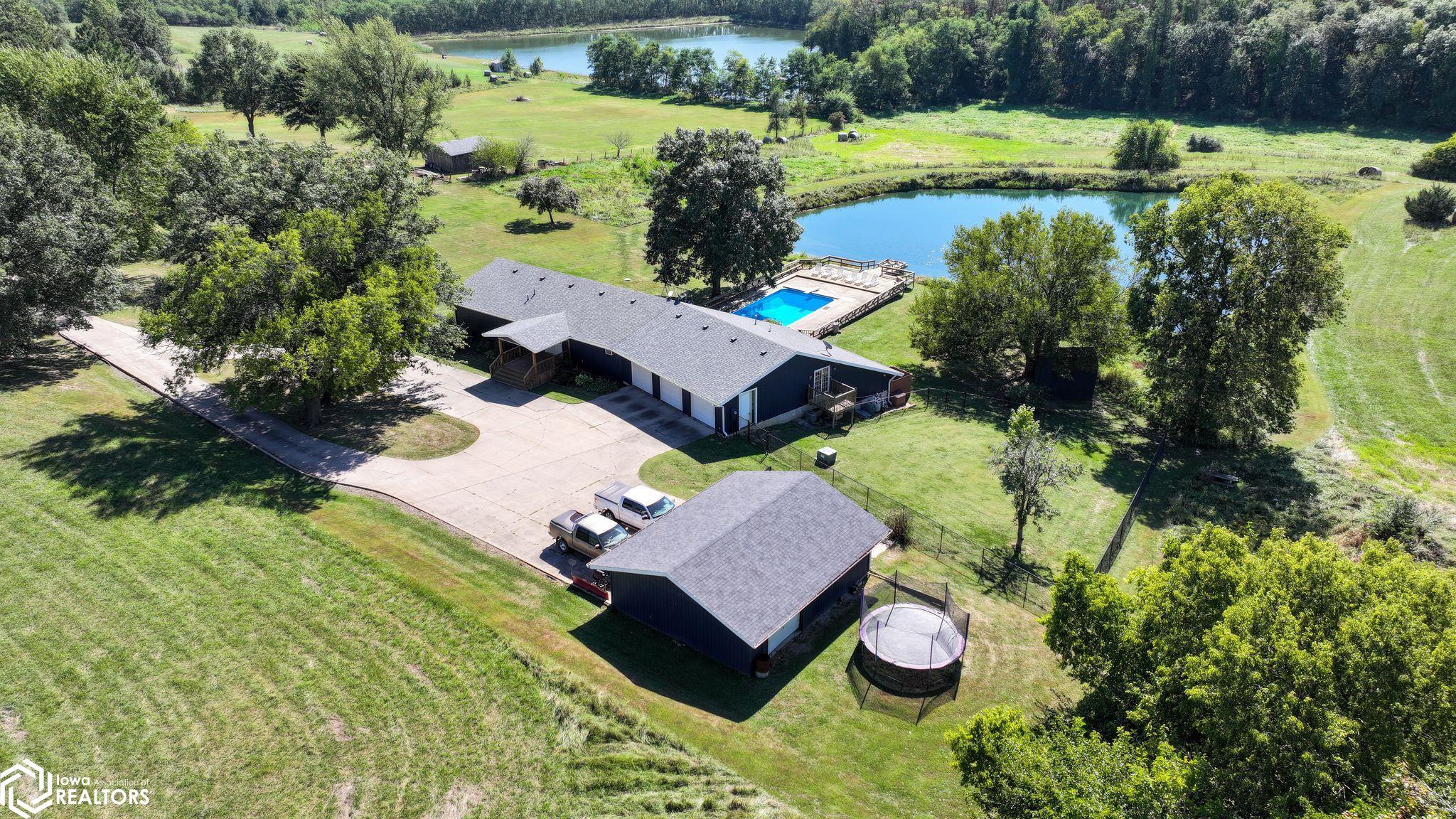 2038 W Finley Avenue