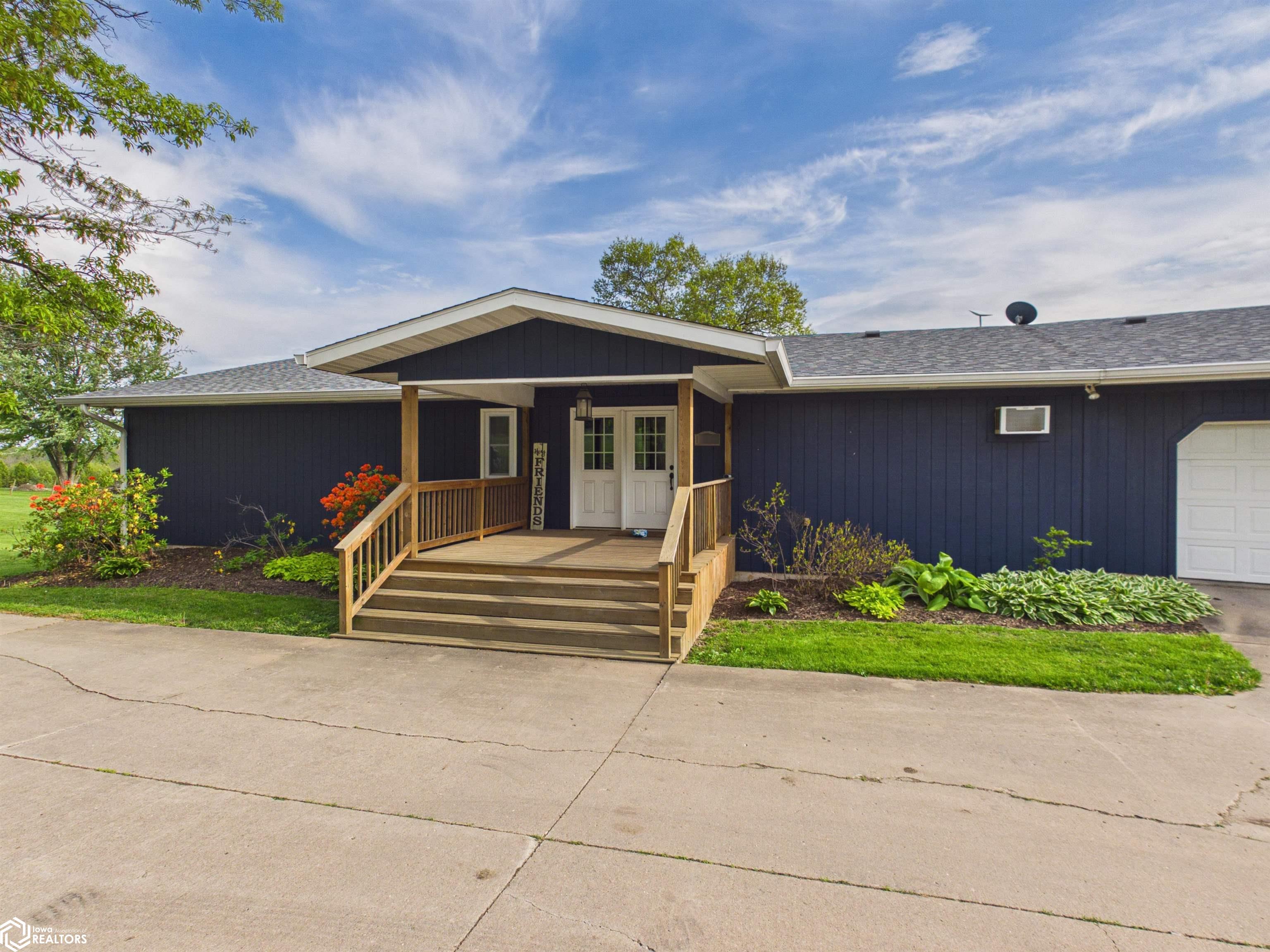 2038 W Finley Avenue
