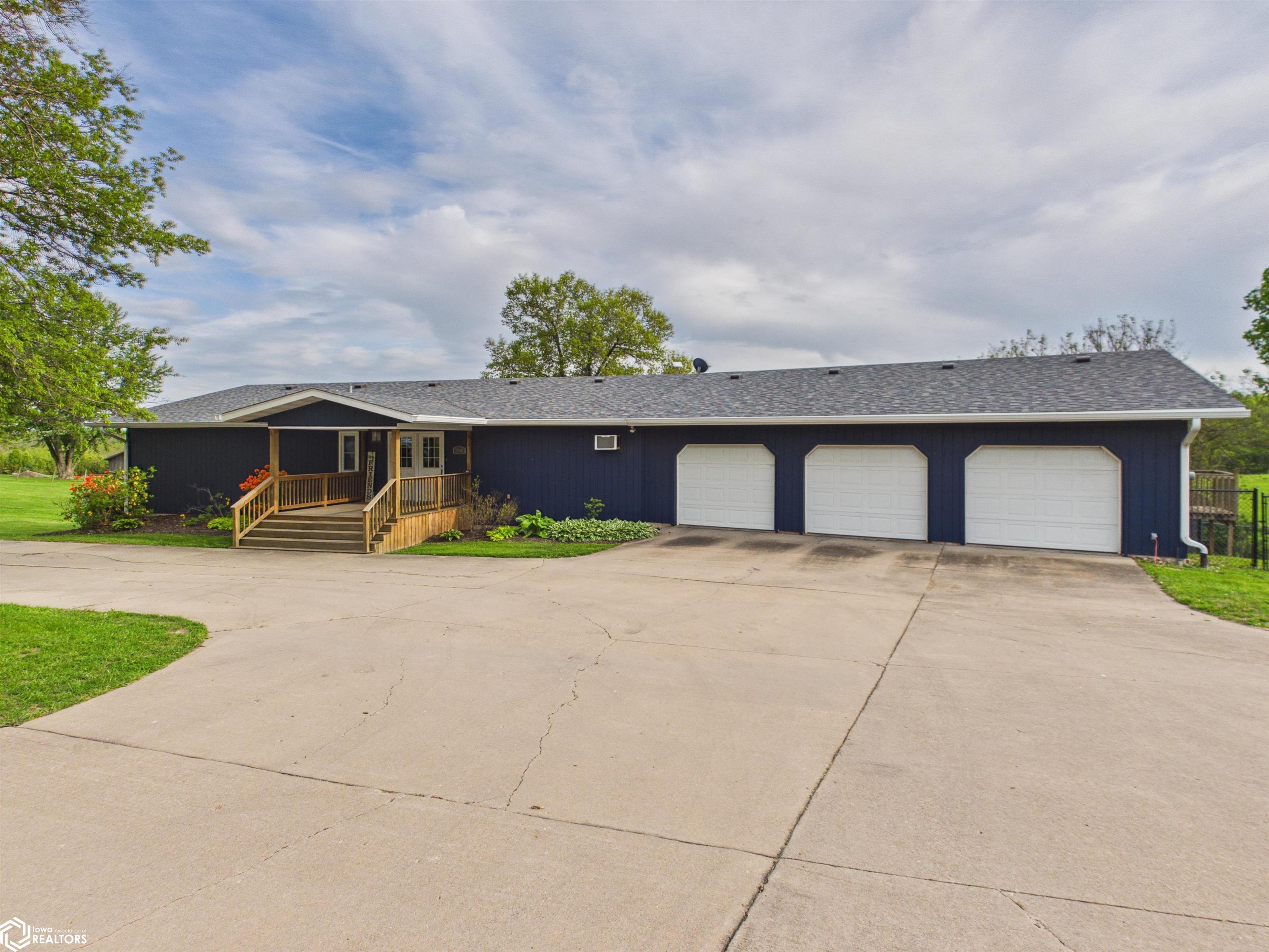 2038 W Finley Avenue