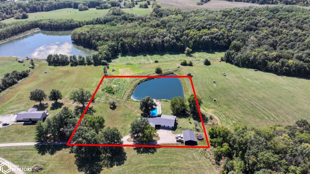 Photo of 2038 W Finley Avenue, Ottumwa, IA 52501 (MLS # 6336263)