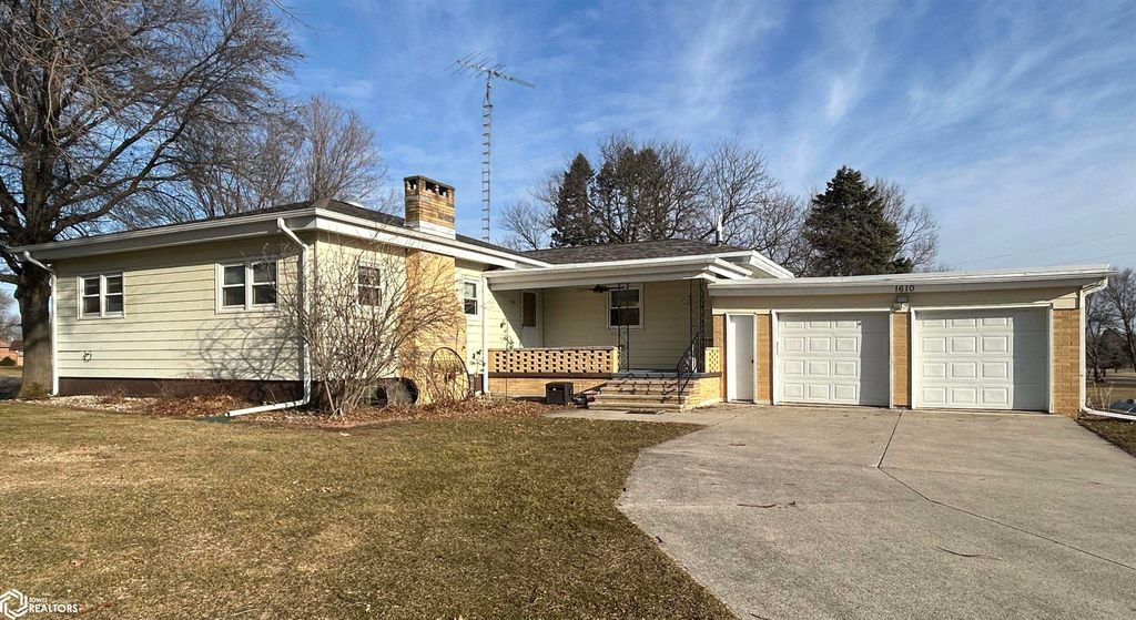 Photo of 1610 Terrace Blvd Blvd, Hampton, IA 50441 (MLS # 6336237)