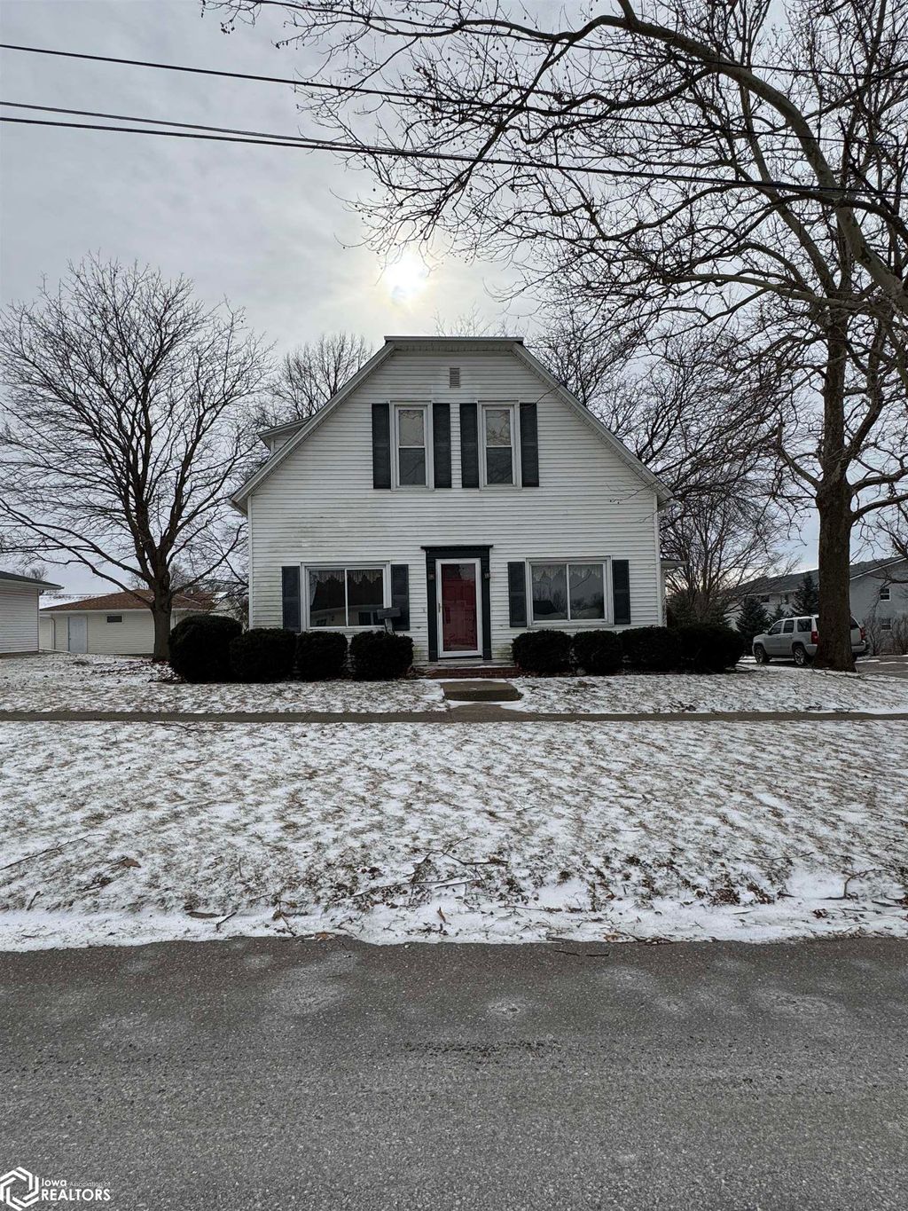 Photo of 207 W Marion Street, Sigourney, IA 52591 (MLS # 6334994)