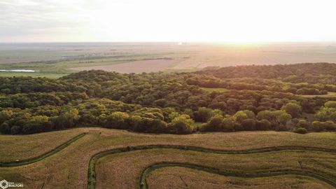 2760 286th St. Hamburg IA 51640