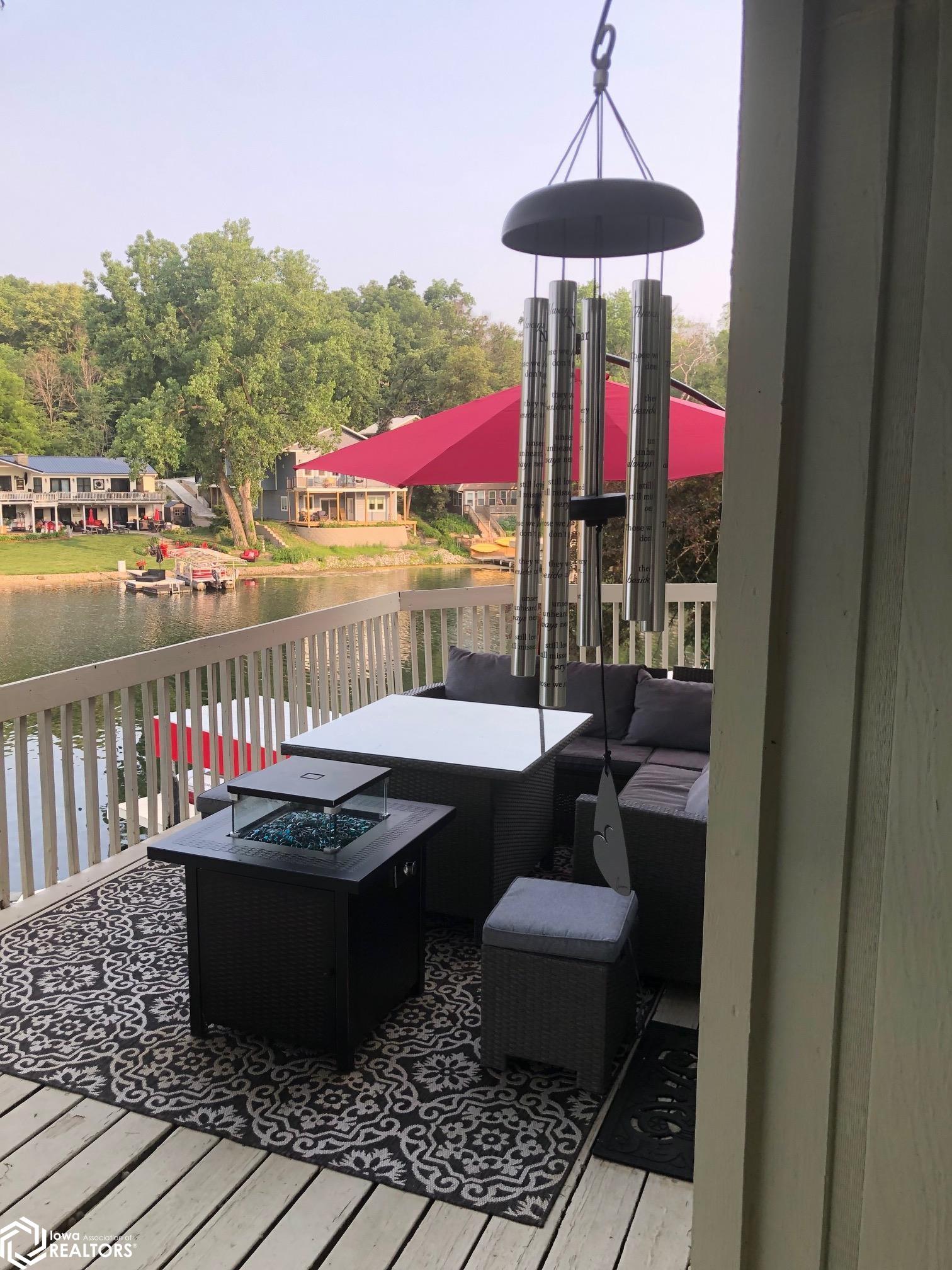 4220-4219 W Lakeshore Drive