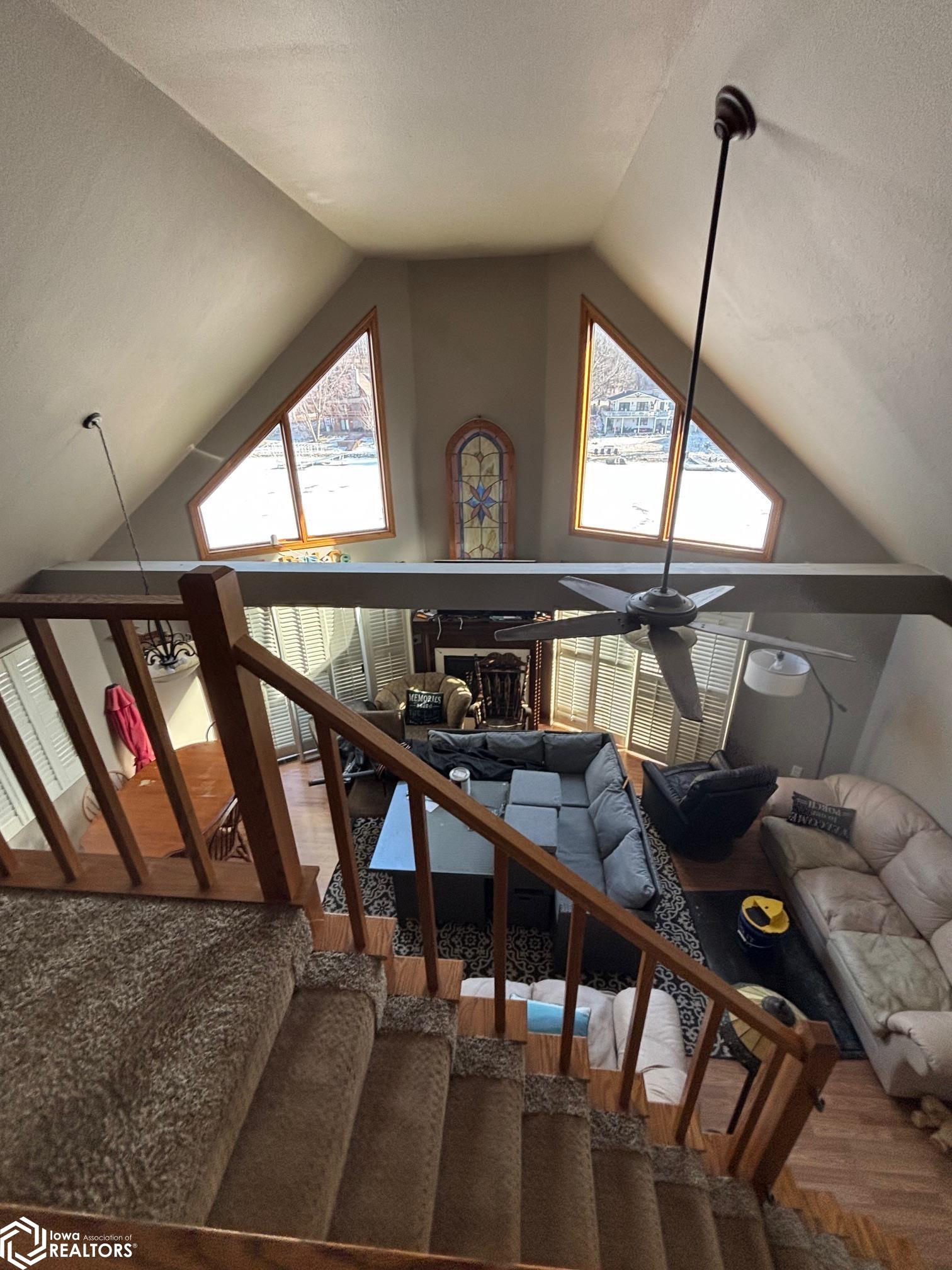 4220-4219 W Lakeshore Drive