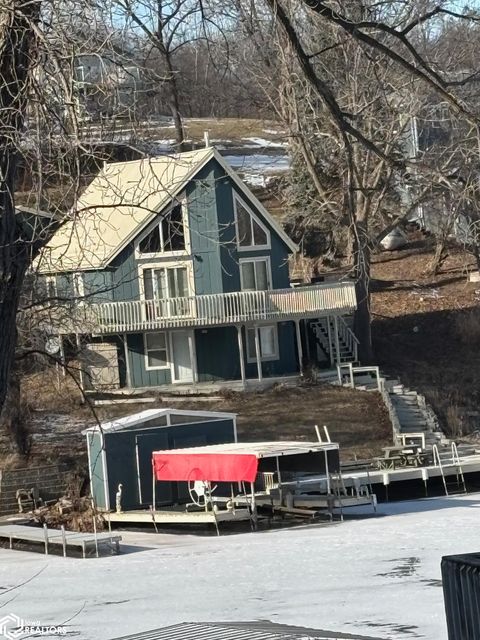 4220-4219 W Lakeshore Drive Brooklyn IA 52211