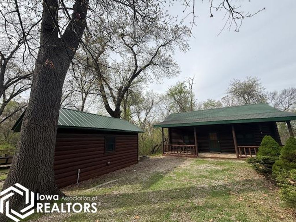 Photo of 4320 Shady Lane Drive, Brooklyn, IA 52211 (MLS # 6337641)