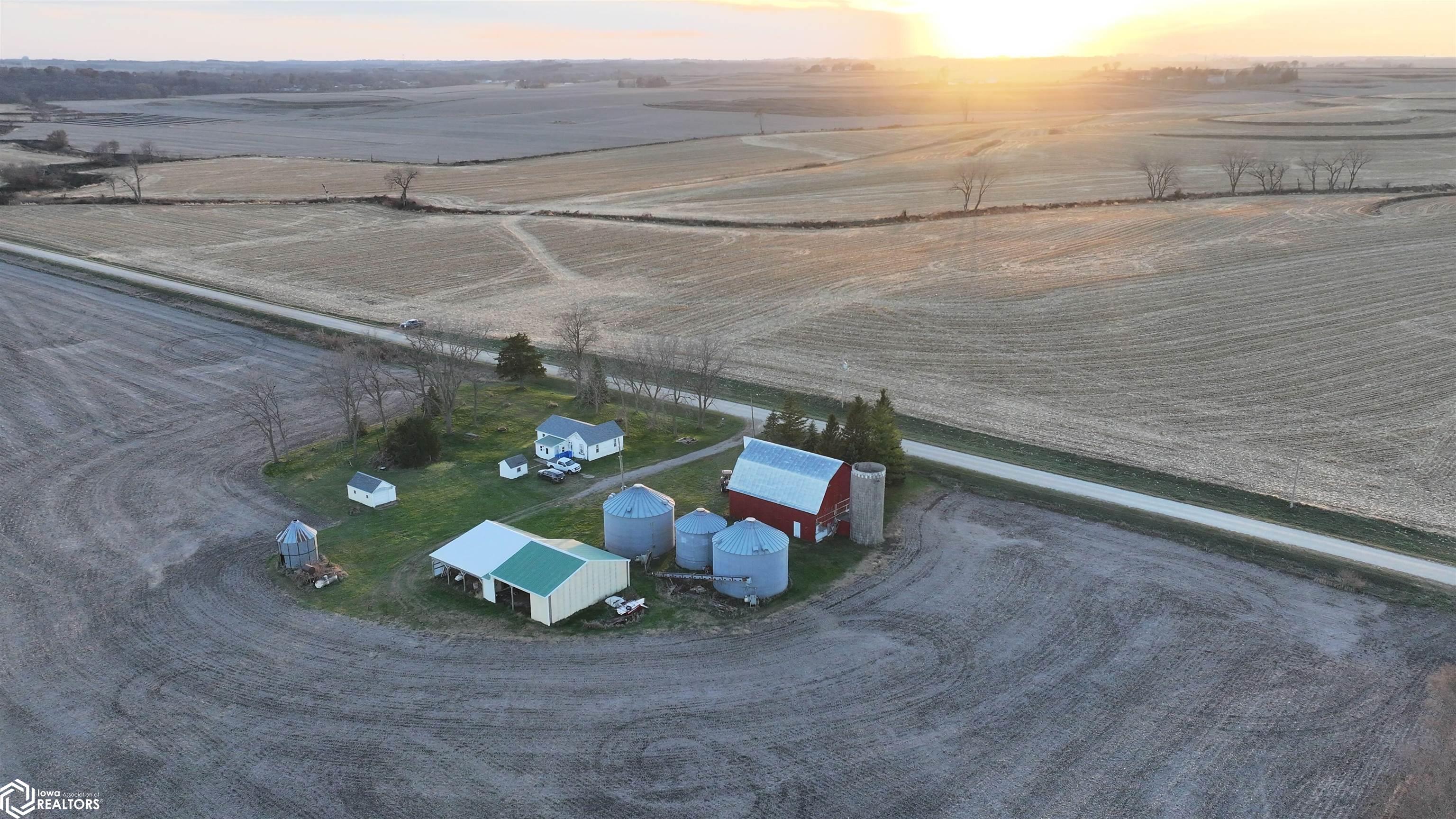 2704 Mockingbird Avenue