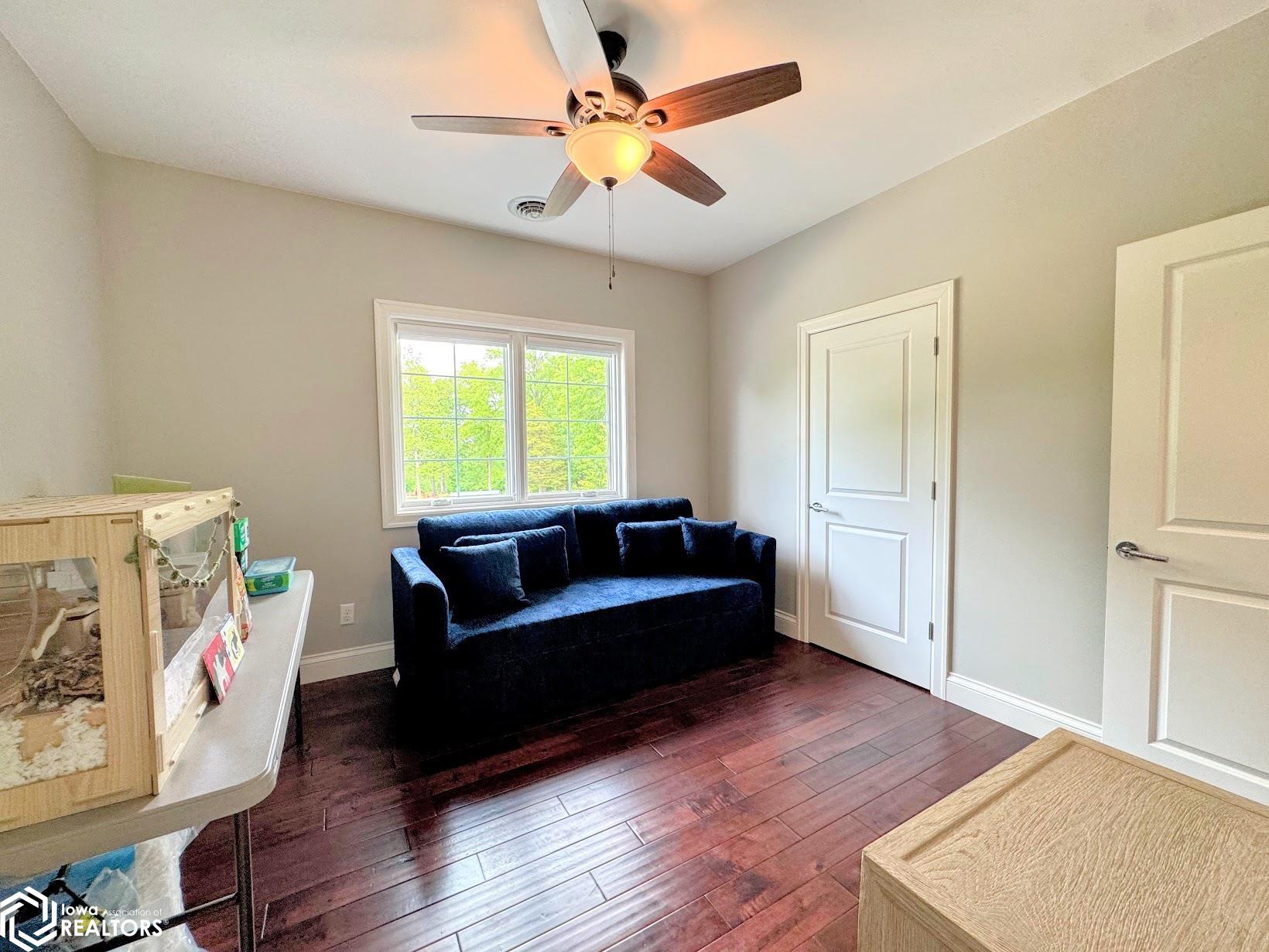 Burlington, Iowa, 52601, United States, 5 Bedrooms Bedrooms, ,5 BathroomsBathrooms,Residential,Active,2052140