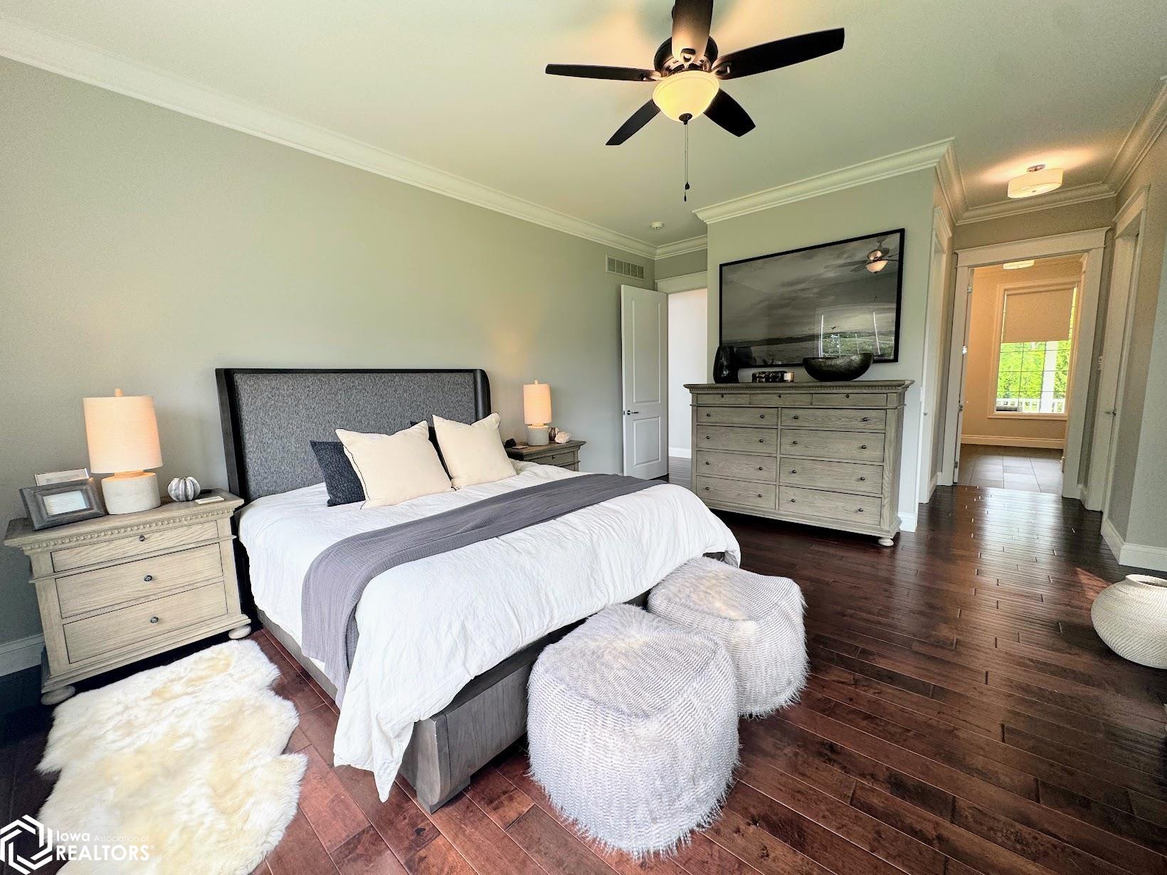 Burlington, Iowa, 52601, United States, 5 Bedrooms Bedrooms, ,5 BathroomsBathrooms,Residential,Active,2052140