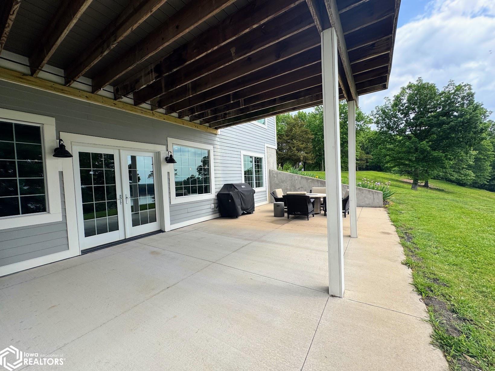 Burlington, Iowa, 52601, United States, 5 Bedrooms Bedrooms, ,5 BathroomsBathrooms,Residential,Active,2052140