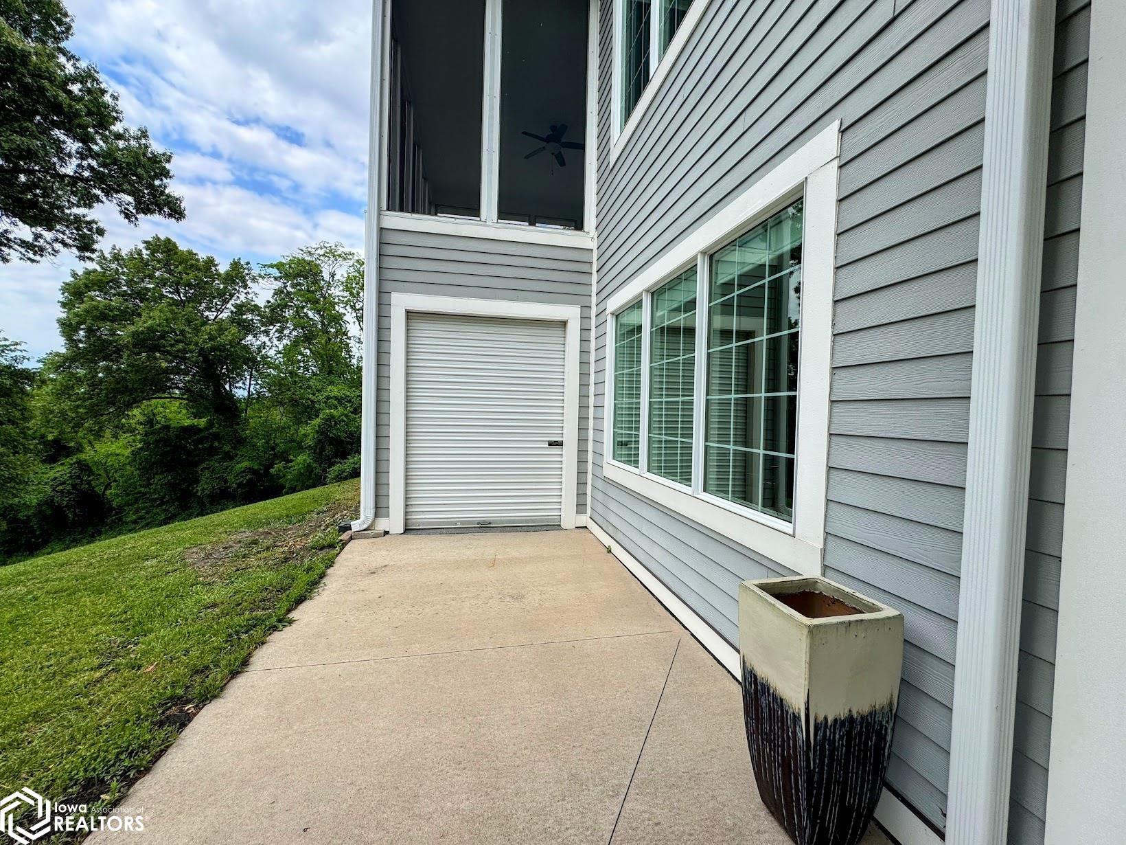 Burlington, Iowa, 52601, United States, 5 Bedrooms Bedrooms, ,5 BathroomsBathrooms,Residential,Active,2052140