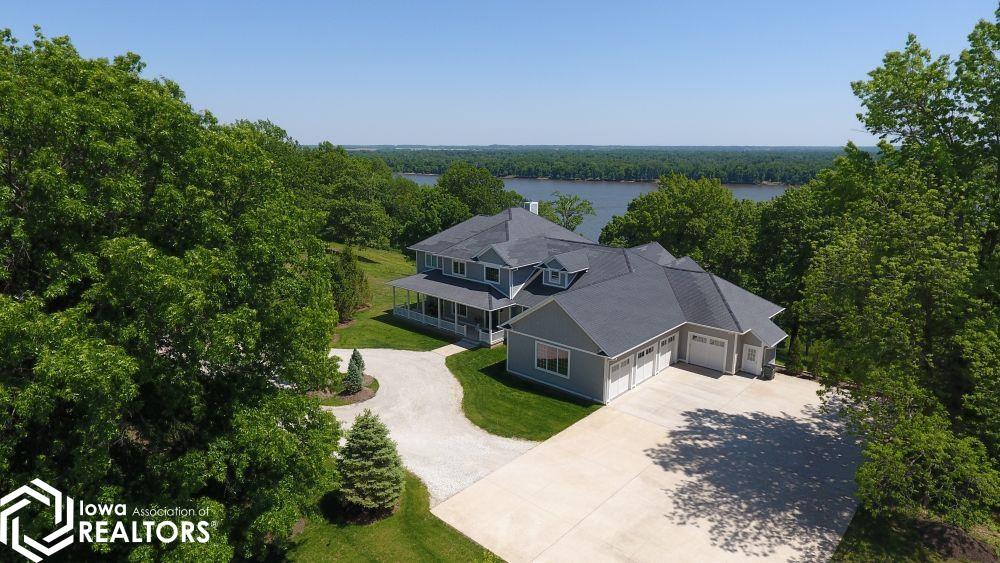 Burlington, Iowa, 52601, United States, 5 Bedrooms Bedrooms, ,5 BathroomsBathrooms,Residential,Active,2052140