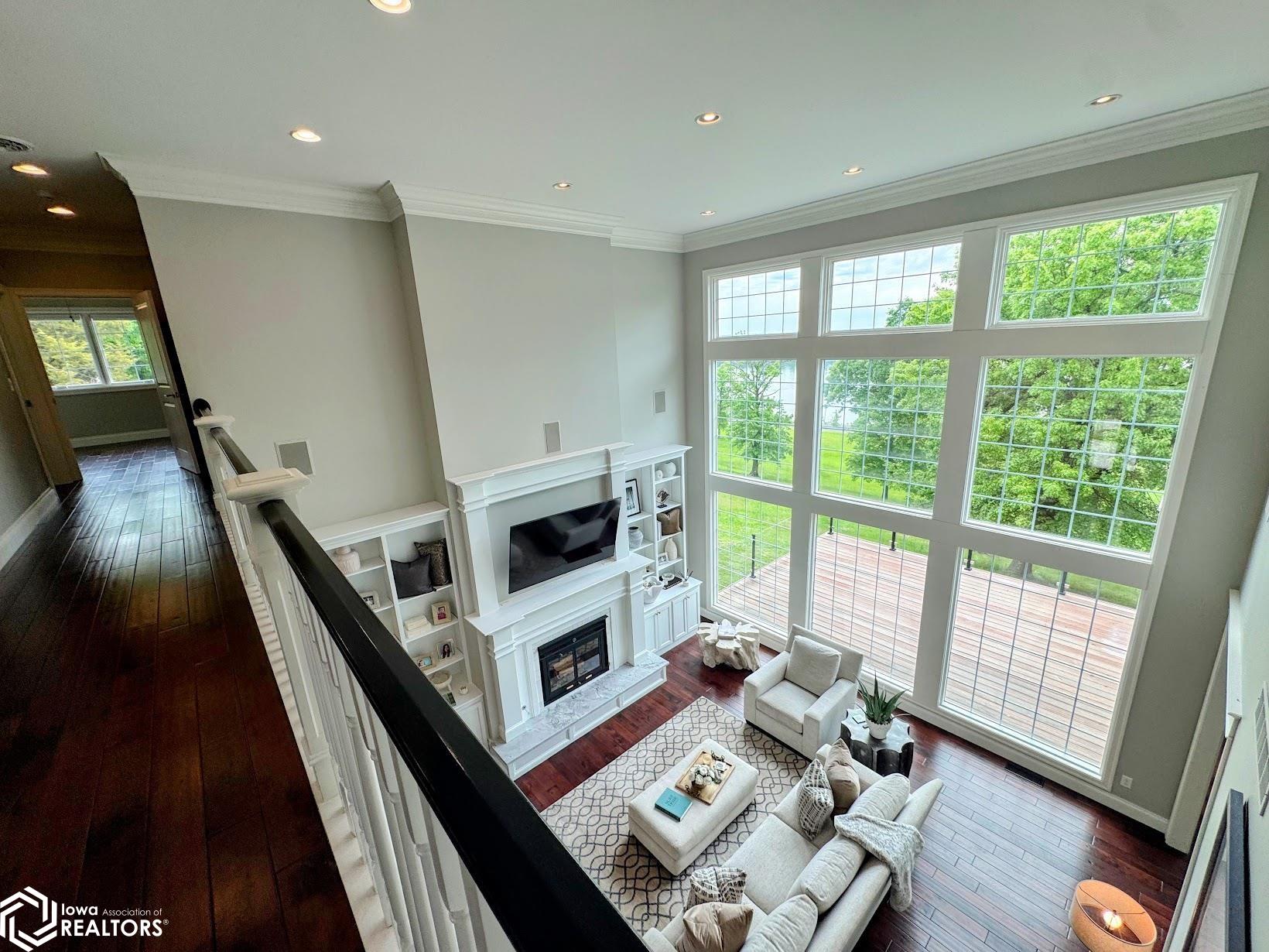 Burlington, Iowa, 52601, United States, 5 Bedrooms Bedrooms, ,5 BathroomsBathrooms,Residential,Active,2052140