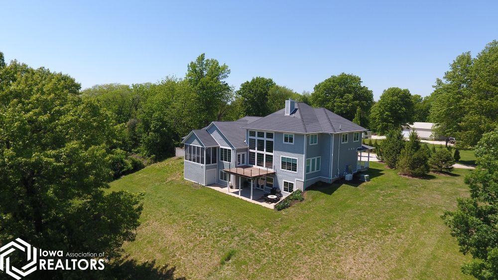 Burlington, Iowa, 52601, United States, 5 Bedrooms Bedrooms, ,5 BathroomsBathrooms,Residential,Active,2052140
