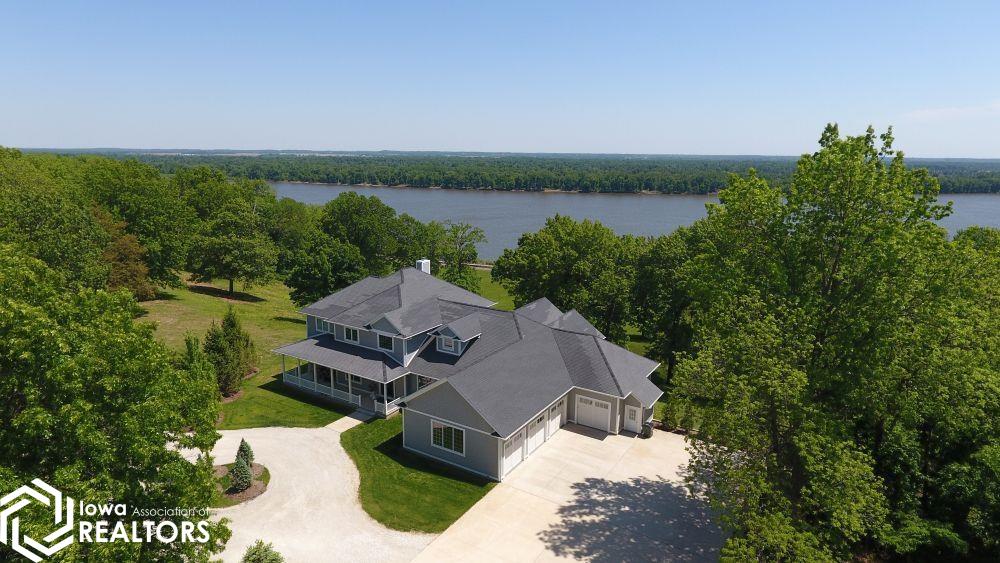 Burlington, Iowa, 52601, United States, 5 Bedrooms Bedrooms, ,5 BathroomsBathrooms,Residential,Active,2052140