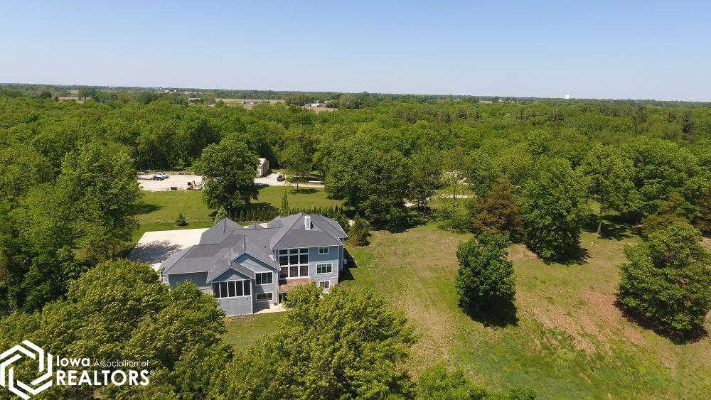 Burlington, Iowa, 52601, United States, 5 Bedrooms Bedrooms, ,5 BathroomsBathrooms,Residential,Active,2052140