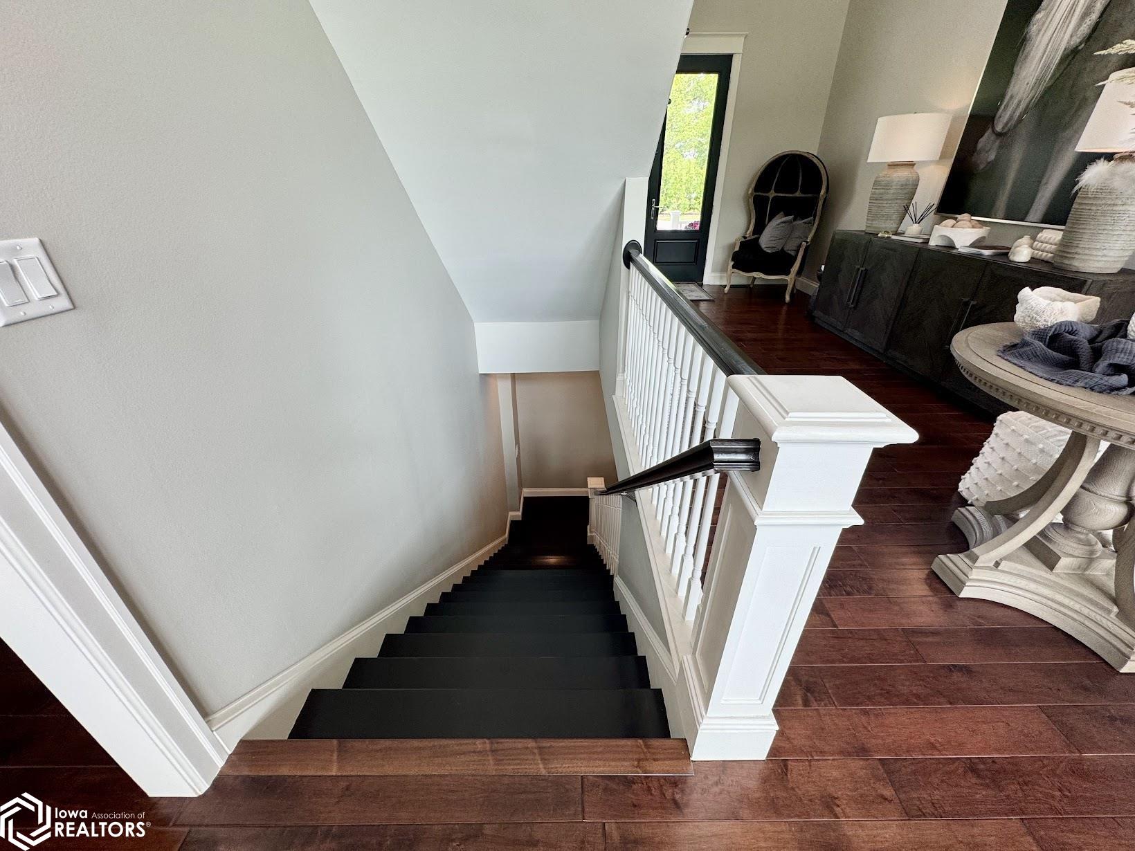 Burlington, Iowa, 52601, United States, 5 Bedrooms Bedrooms, ,5 BathroomsBathrooms,Residential,Active,2052140