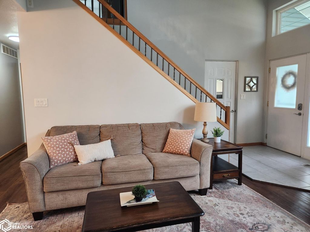 Photo of 221 Vica Lane, Fort Madison, IA 52627 (MLS # 6333905)