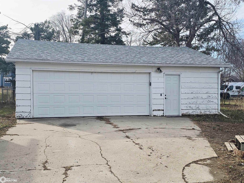 Photo of 740 Grove Avenue, Garner, IA 50438 (MLS # 6336284)