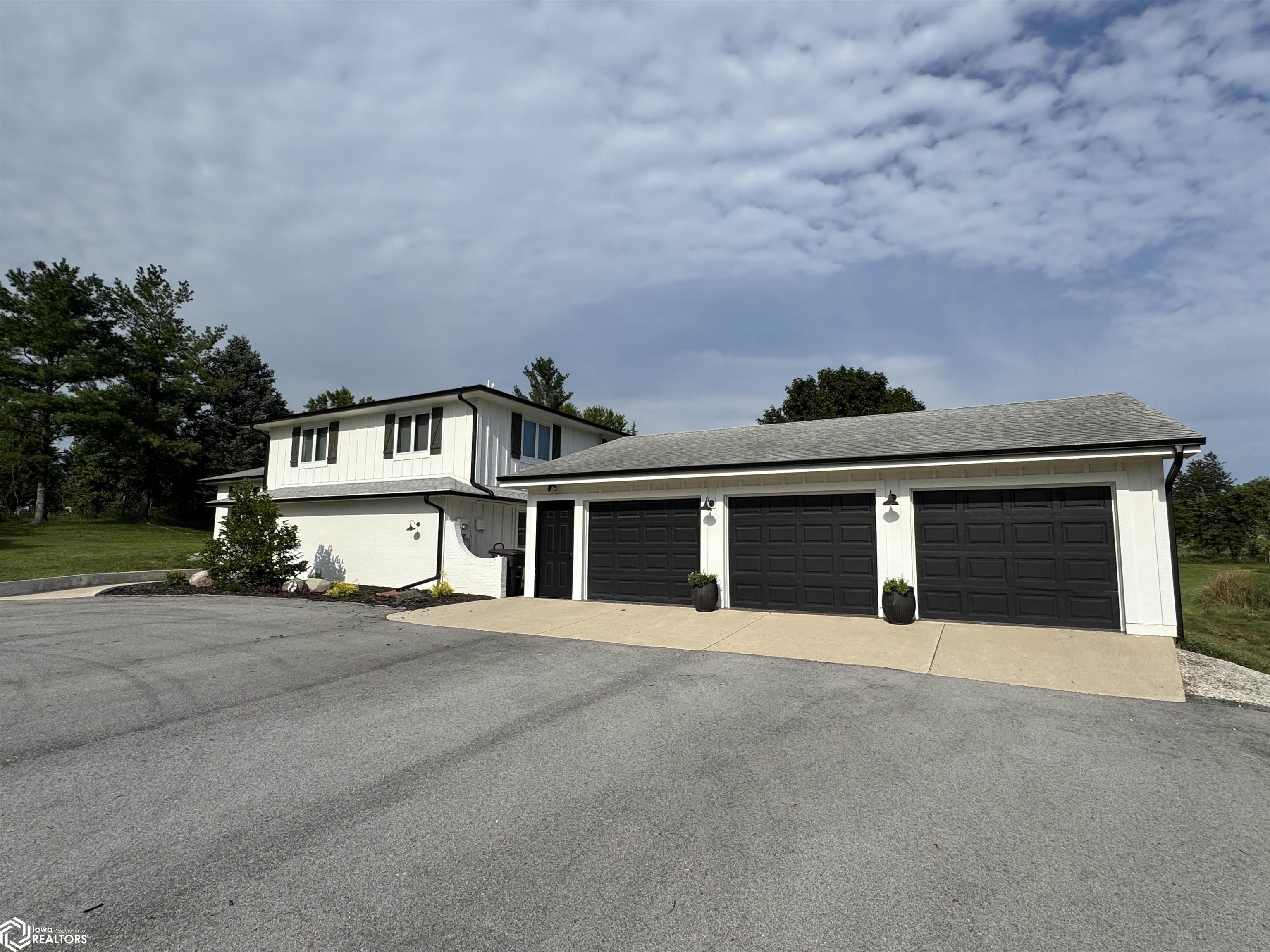 1688 Summit Lake Avenue