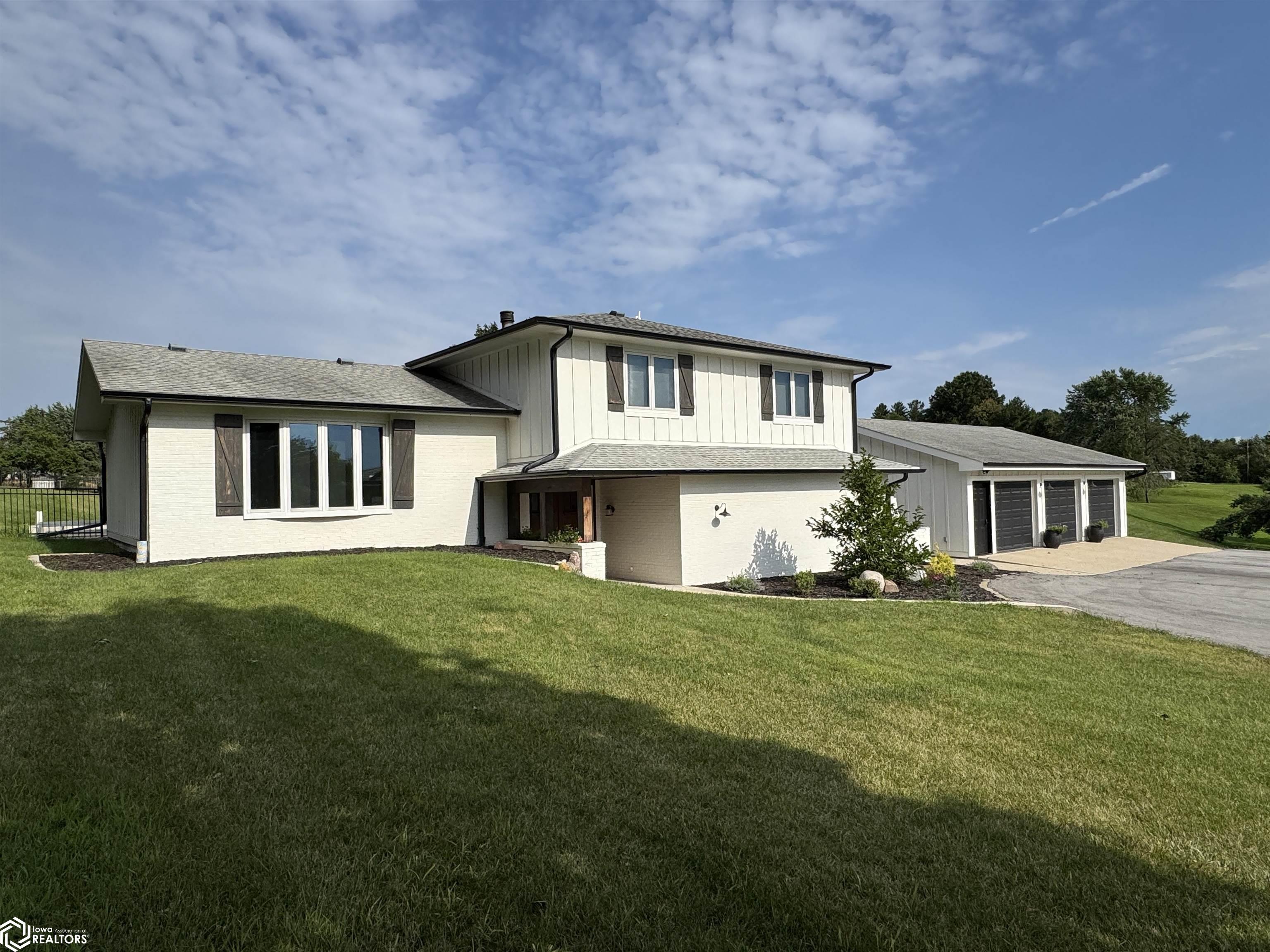 1688 Summit Lake Avenue