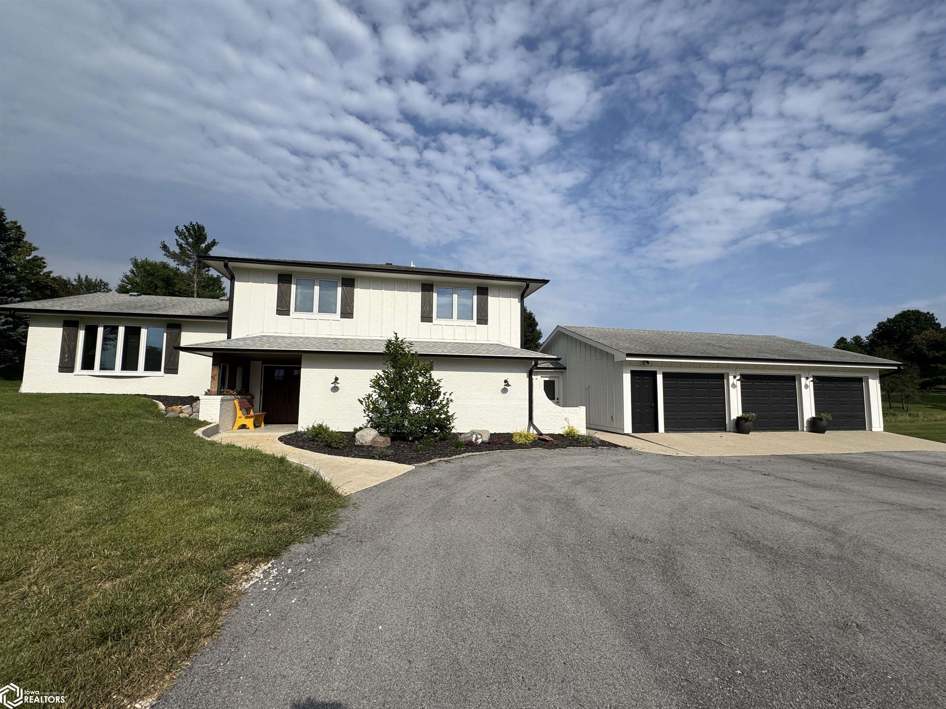 1688 Summit Lake Avenue