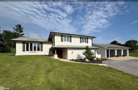 1688 Summit Lake Avenue Creston IA 50801