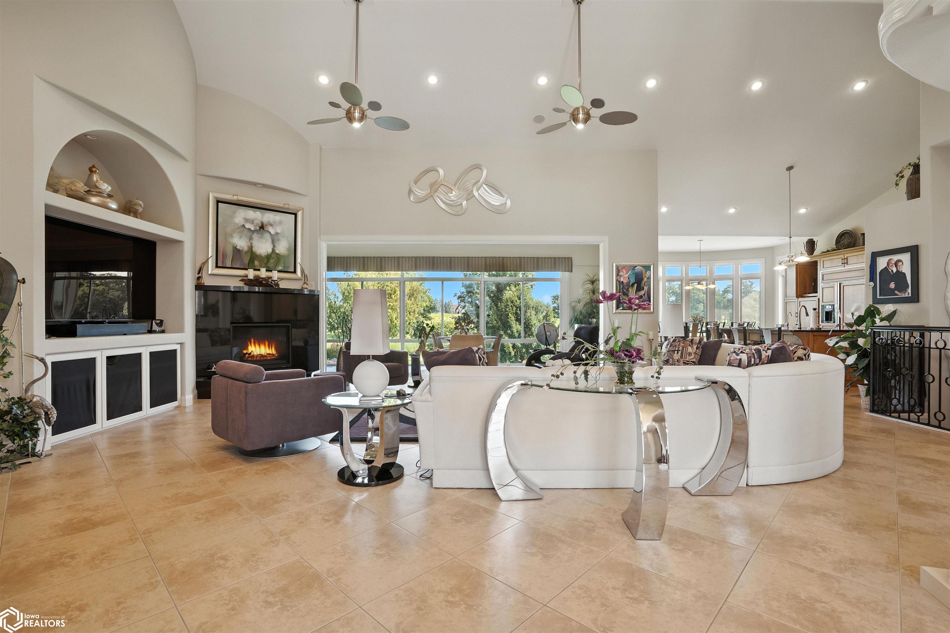 5632 Clubhouse Drive