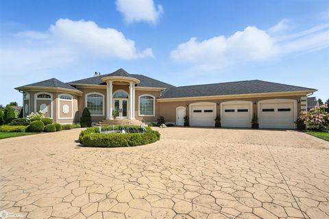 5632 Clubhouse Drive Burlington IA 52601