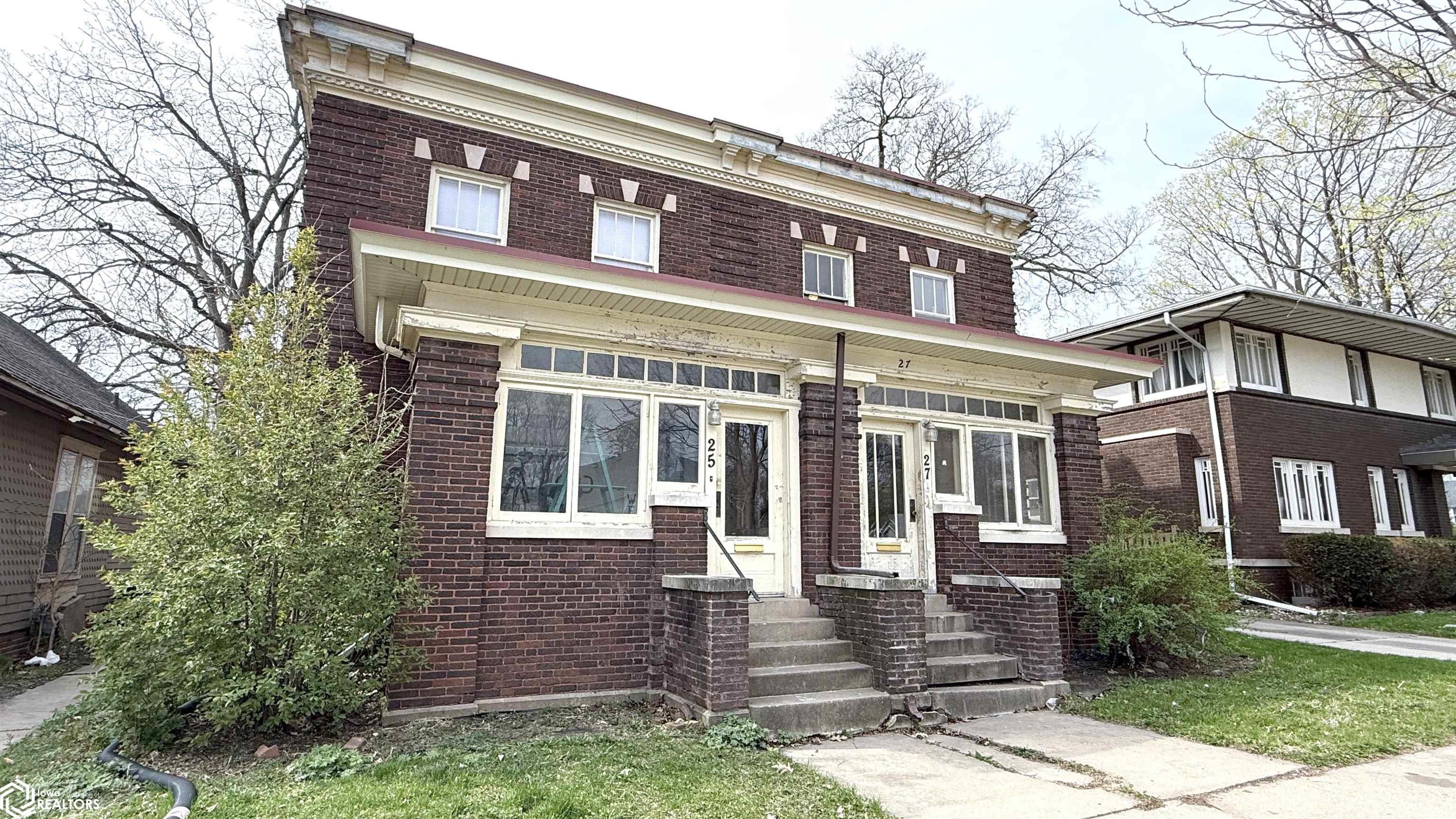Photo 1 of 25 — 25-27 6th Street NW, Mason City, IA 50401