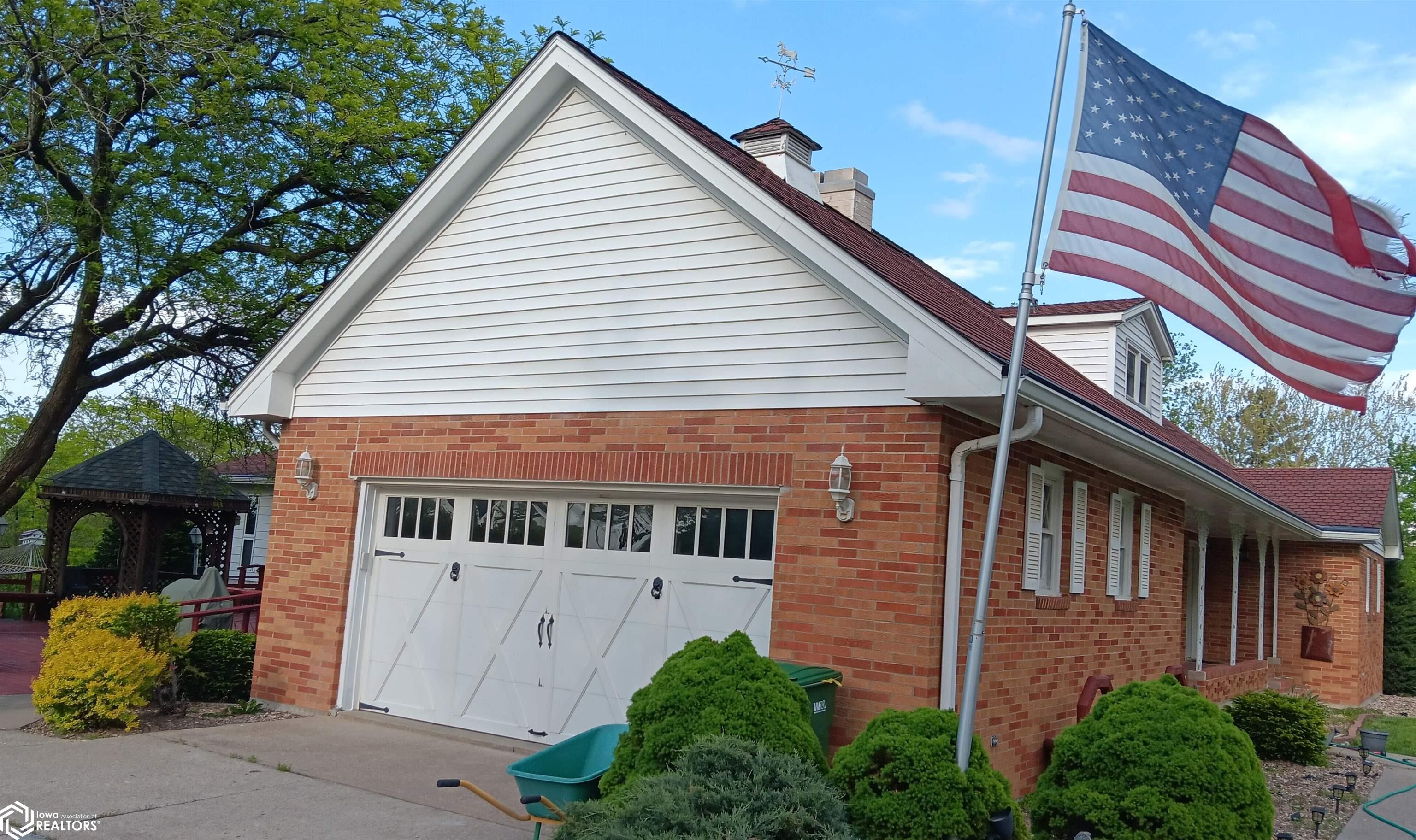 605 E Arkansas Avenue