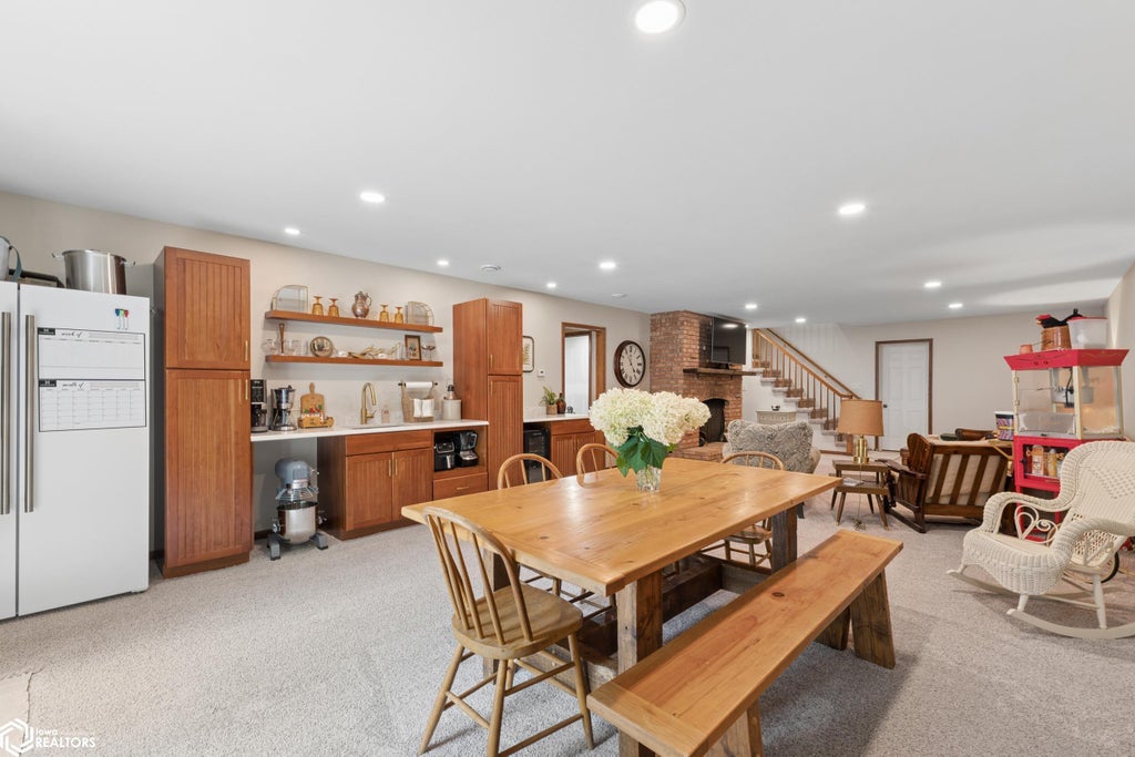 Photo of 15 Timberlane Dr Dr, Clear Lake, IA 50428 (MLS # 6342364)