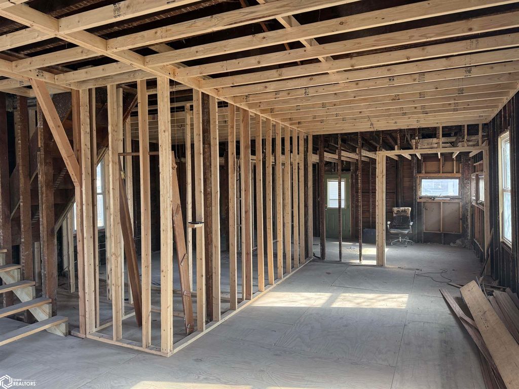 Photo of 1816 S 8Th Street, Burlington, IA 52601 (MLS # 6335474)