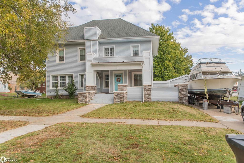 Photo of 1210 Argyle Street, Hamburg, IA 51640 (MLS # 6333451)