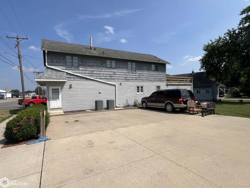 Photo of 402 Richmond Street, Ottumwa, IA 52501 (MLS # 6341362)