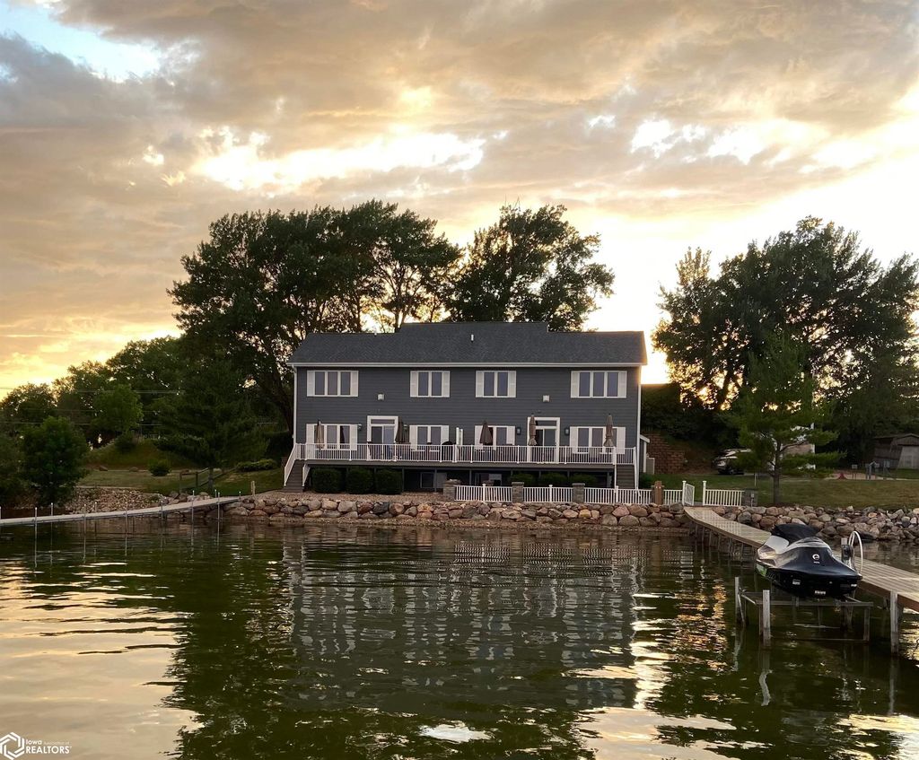 Photo of 401 S Main Street, Ventura, IA 50428 (MLS # 6335582)