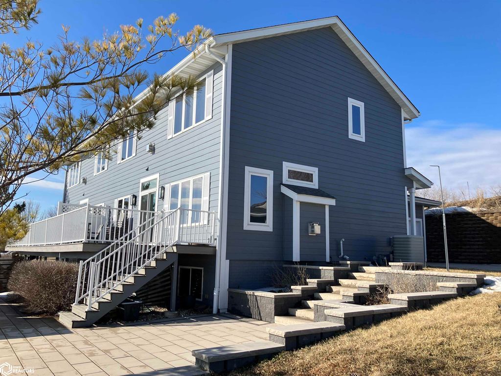 Photo of 401 S Main Street, Ventura, IA 50428 (MLS # 6335582)