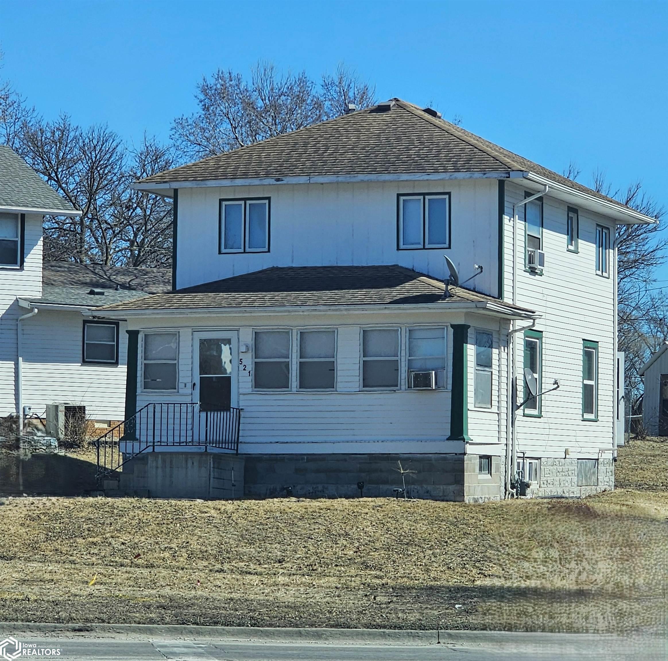 Photo 1 of 18 — 521 New York Avenue, Creston, IA 50801