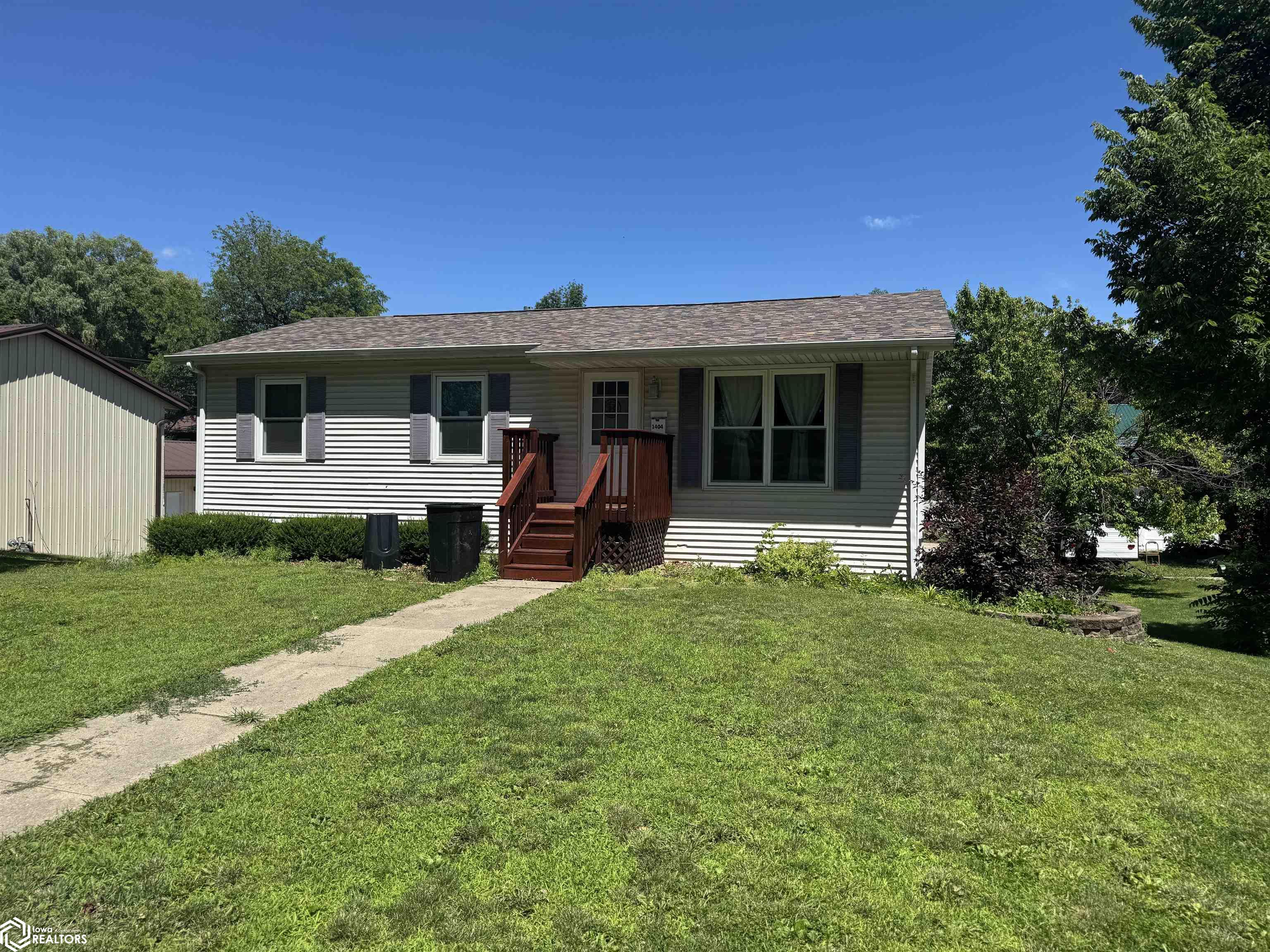 Photo 1 of 21 — 1404 Siegel Street, Tama, IA 52339