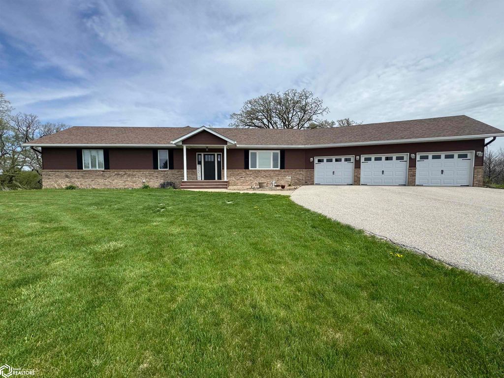 Photo of 2031 Deer Creek Drive, Humboldt, IA 50548 (MLS # 6337732)