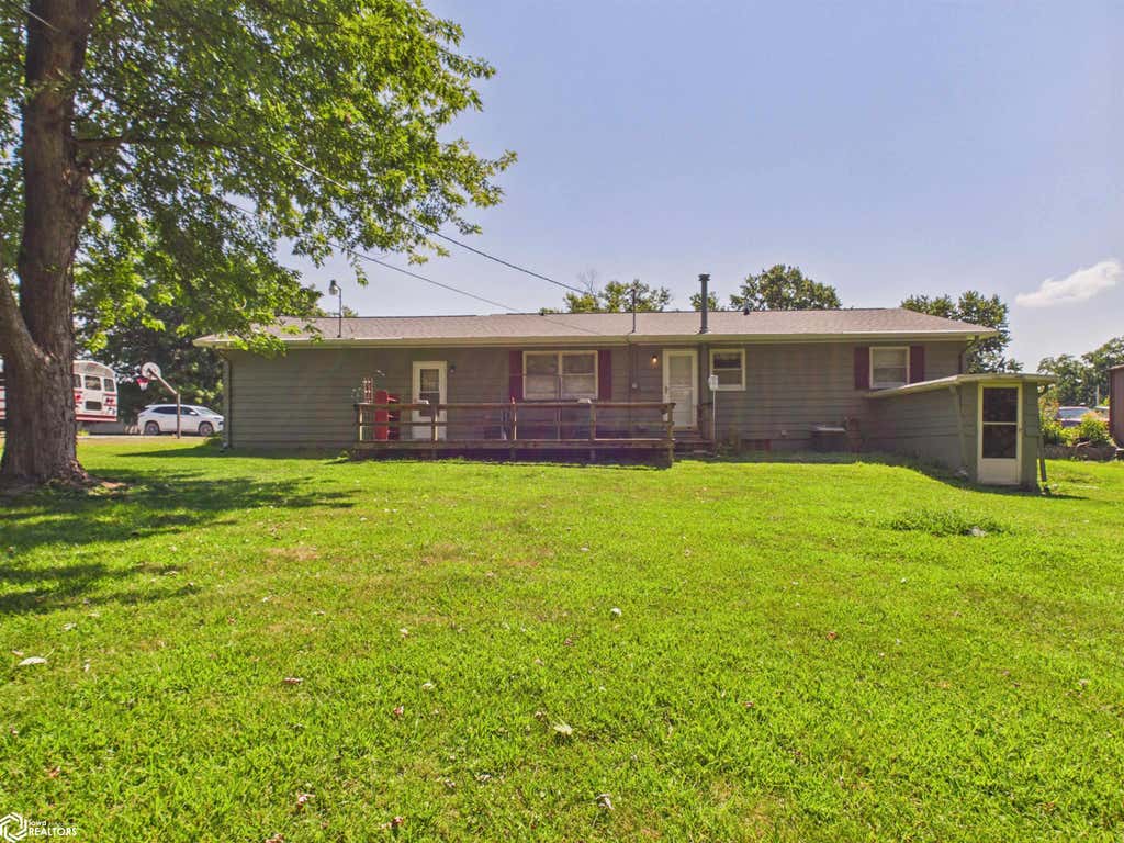 Photo of 2446 Jackson Avenue, Keokuk, IA 52632 (MLS # 6340419)