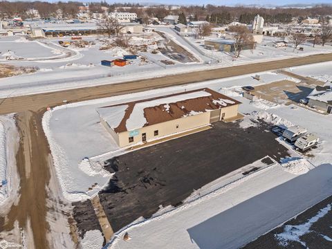 402 S 15th Street Clear Lake IA 50428