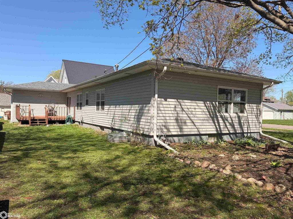 Photo of 107 11Th Street S, Northwood, IA 50459 (MLS # 6337620)