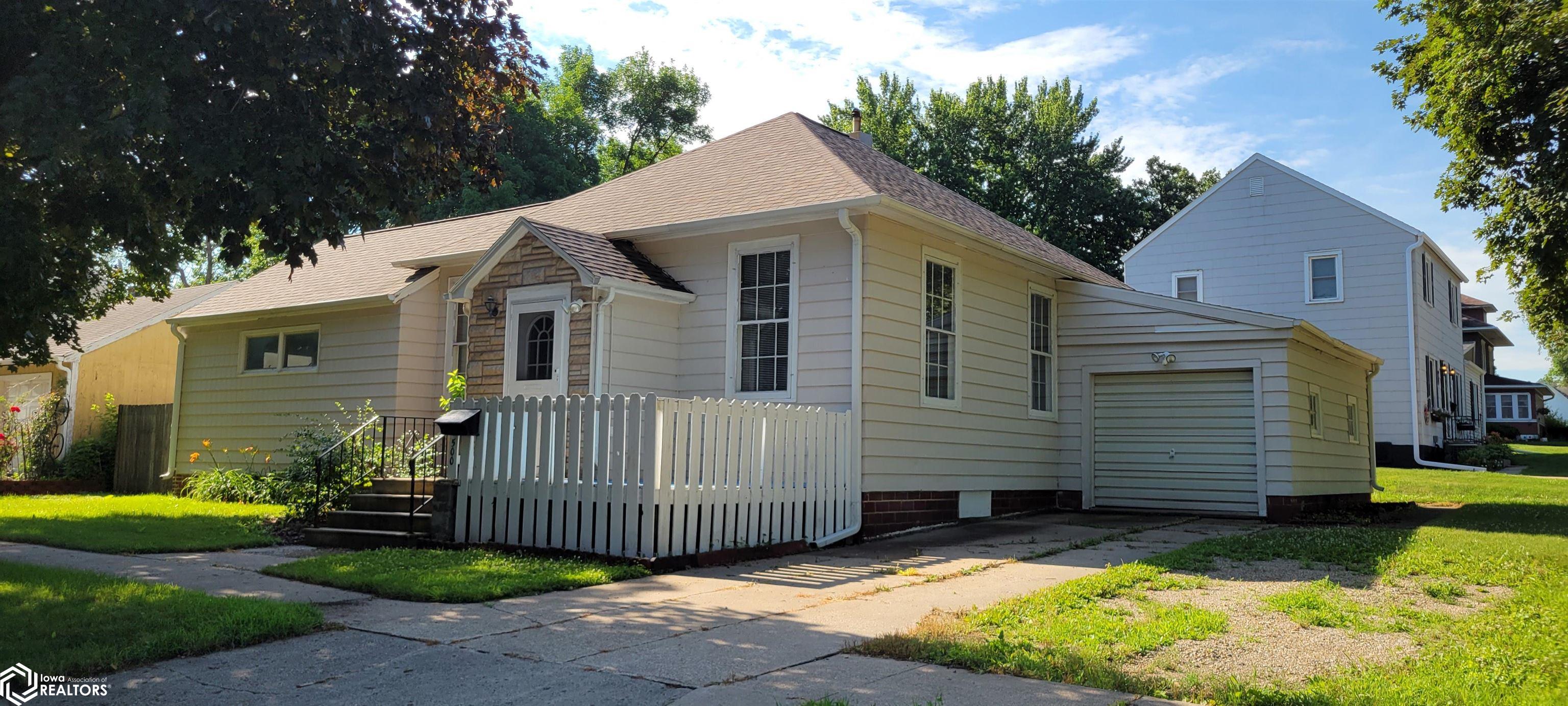 Photo 1 of 24 — 500 E Elm, Algona, IA 50511