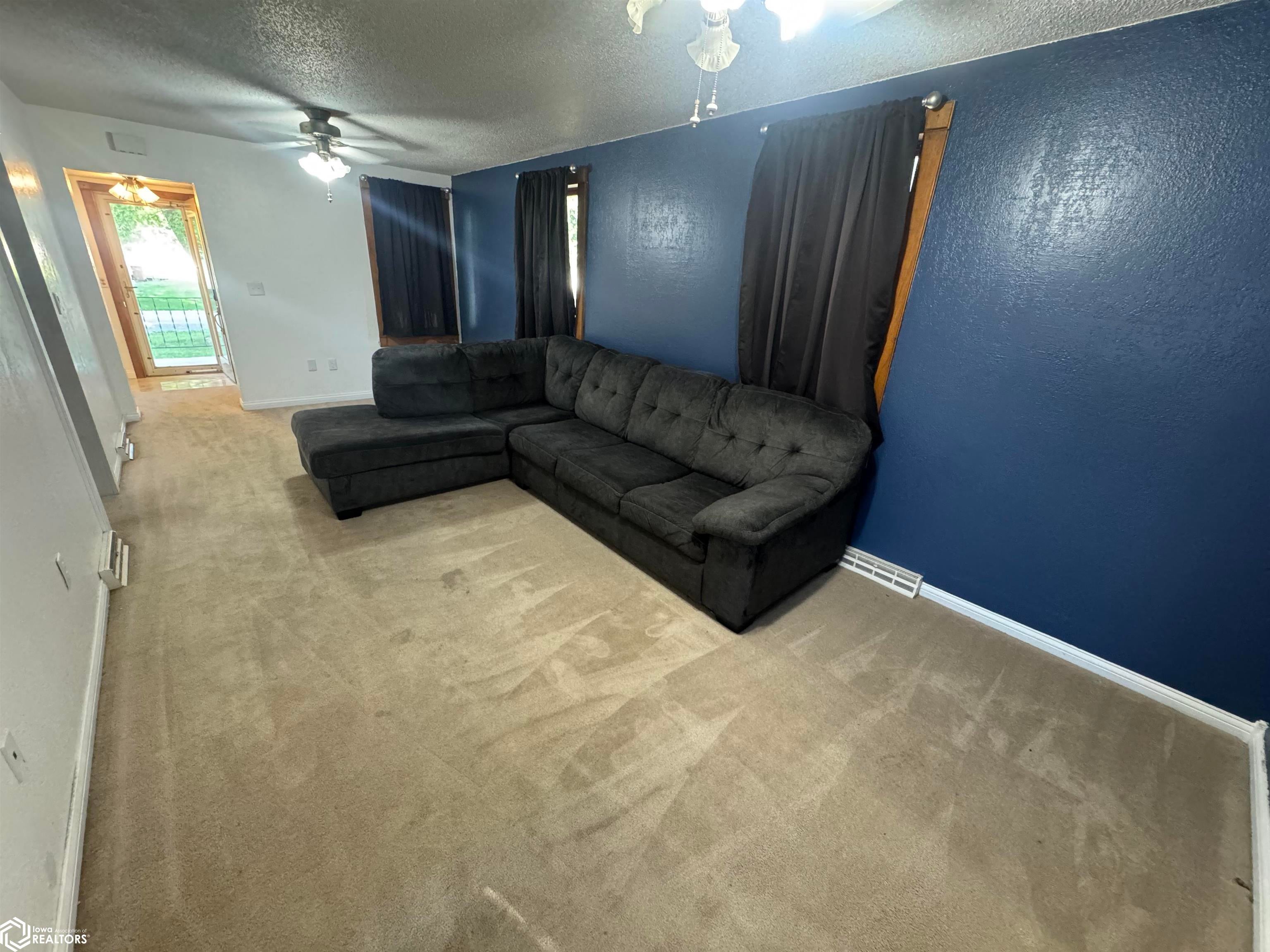 109 Walnut St.