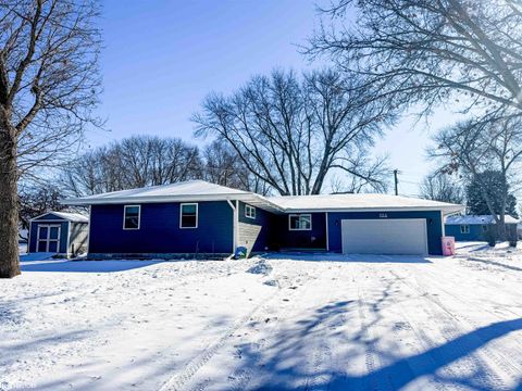 104 Montclare Ln Belmond IA 50421