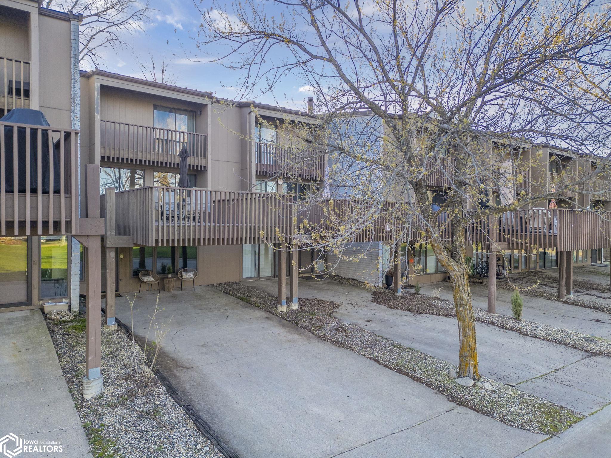 2700 N Shore Dr L-34